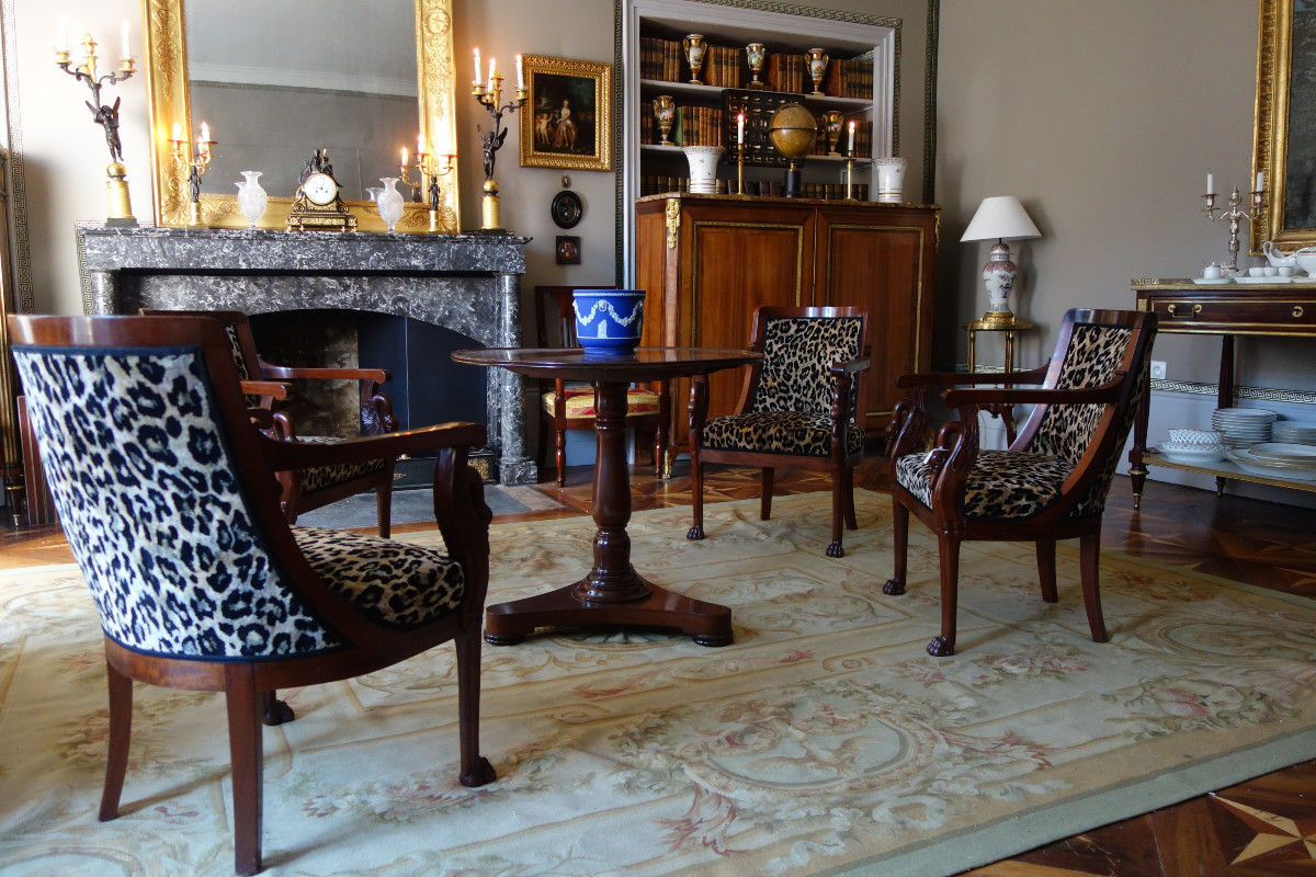 Wedgwood : grand cache-pot / centre de table néoclassique en porcelaine biscuit bleu foncée-photo-7