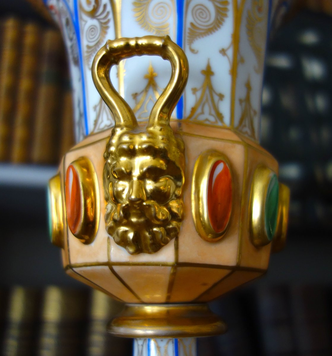 Paire de vases Charles X néo renaissance en porcelaine de Paris - riche décor polychrome et or-photo-4