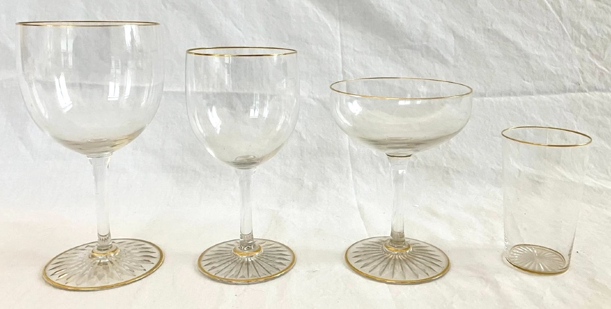 8 Baccarat Crystal Champagne Coupes Embellished With Fine Gold - T-shaped-photo-4