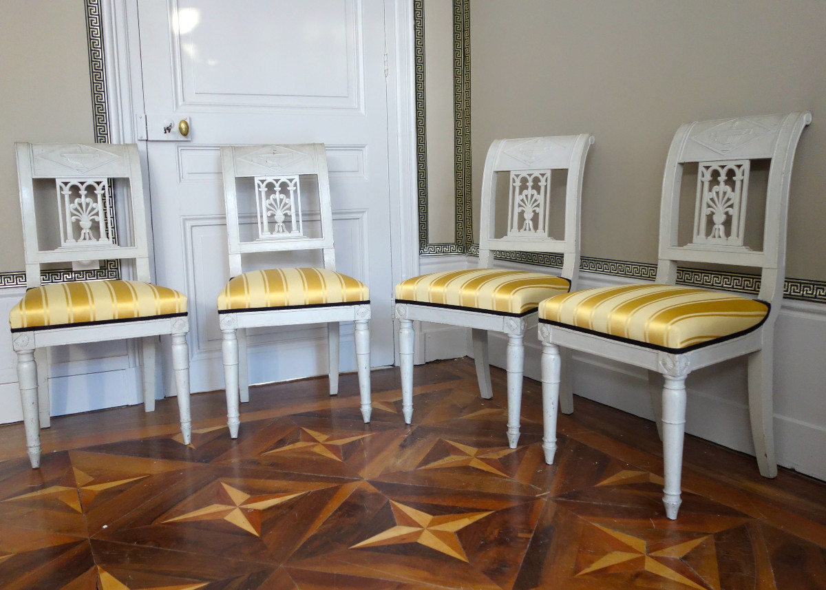 Set Of 4 Etruscan-style Chairs In Finely Carved And Lacquered Wood, Directoire Period, Circa 1795