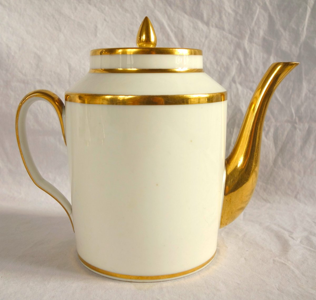 Empire Period Liter Teapot In Paris Porcelain Gilded With Fine Gold-photo-2