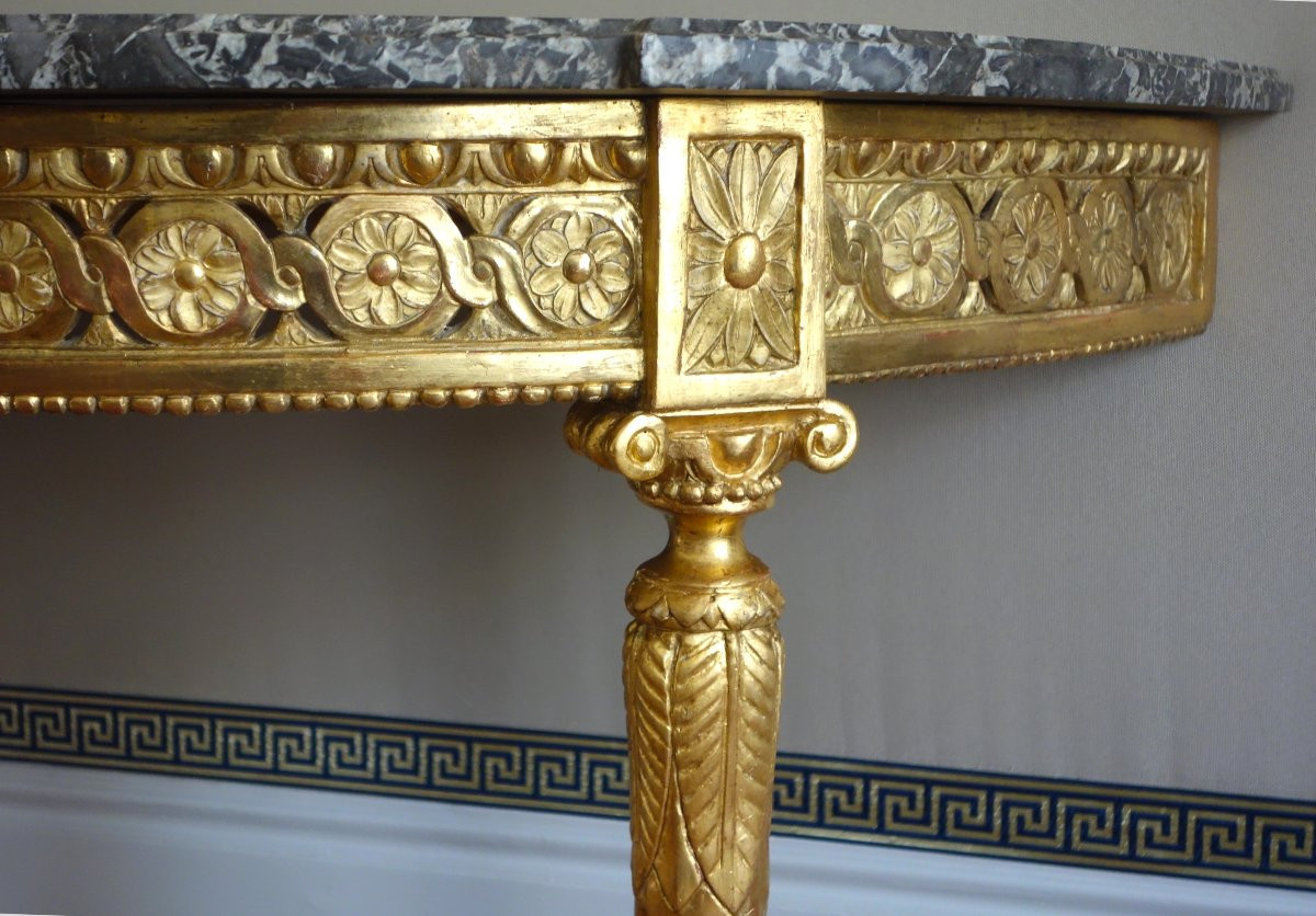 Console d'applique d'époque Louis XVI en bois sculpté et doré à la feuille d'or vers 1780-photo-1