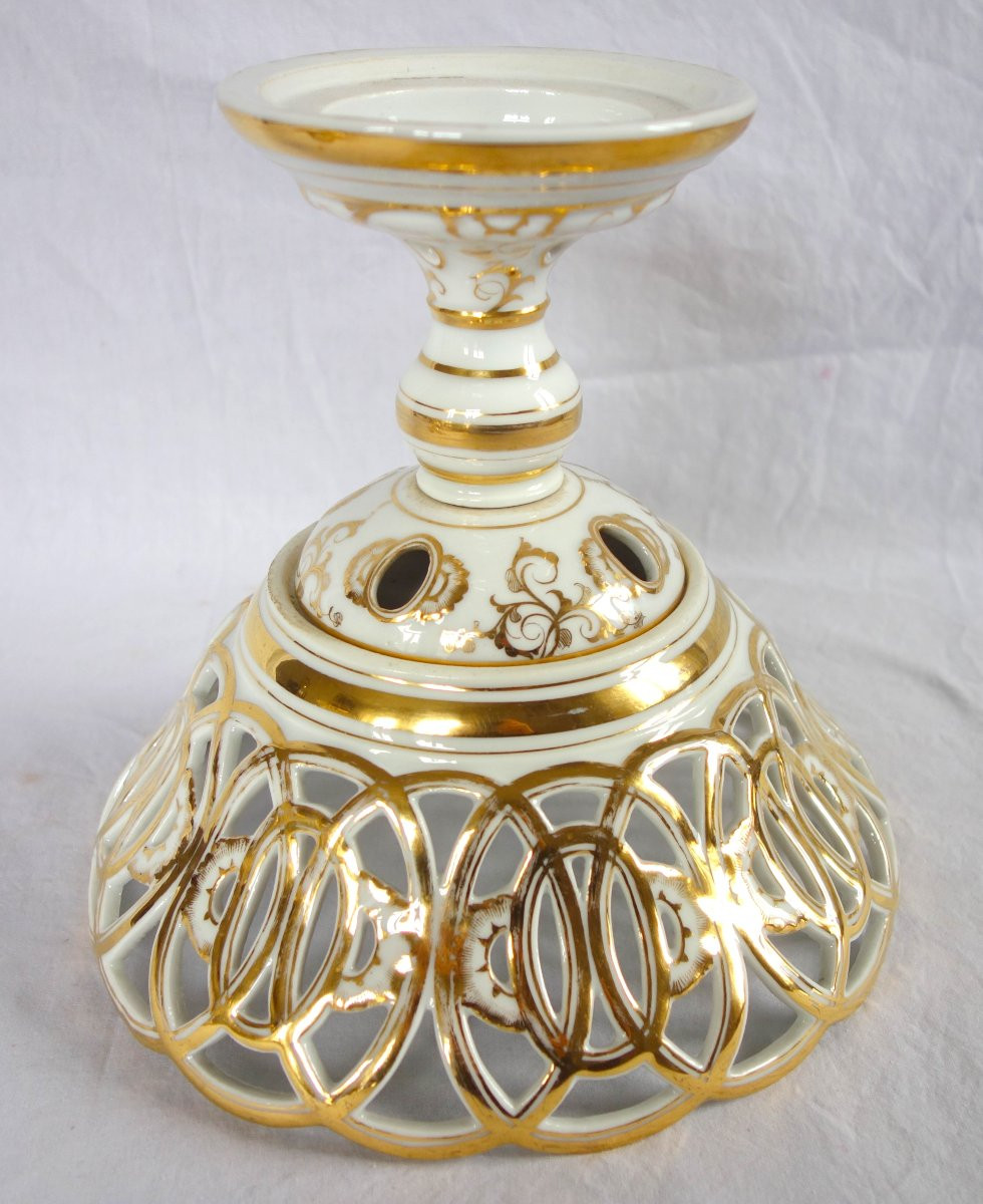 Pair Of Openwork Fruit Bowls In Paris Porcelain, Gilded With Fine Gold - Circa 1840 -photo-3