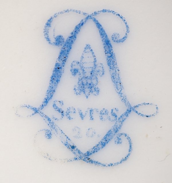 Sèvres - saucière Empire en porcelaine blanche dorée or fin - signée et datée 1820-photo-3