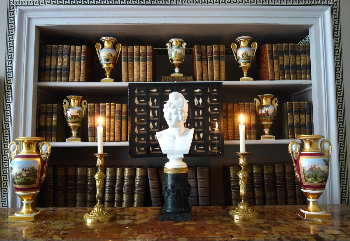 Pair Of Louis XVI Style Candlesticks In Chased And Gilded Bronze-photo-7