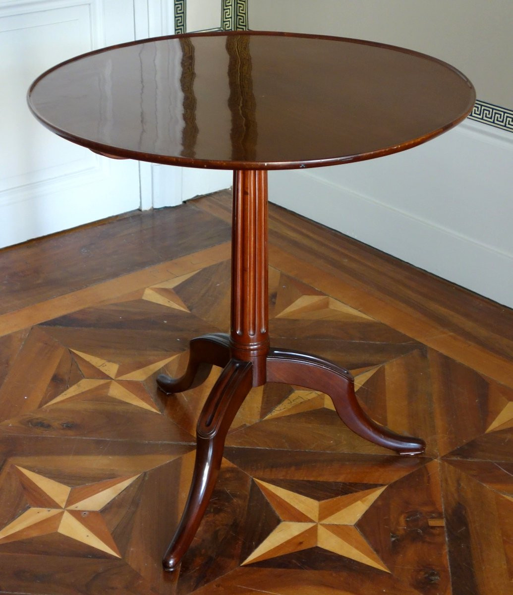 Canabas : guéridon basculant en acajou massif moucheté - époque Louis XVI-photo-2