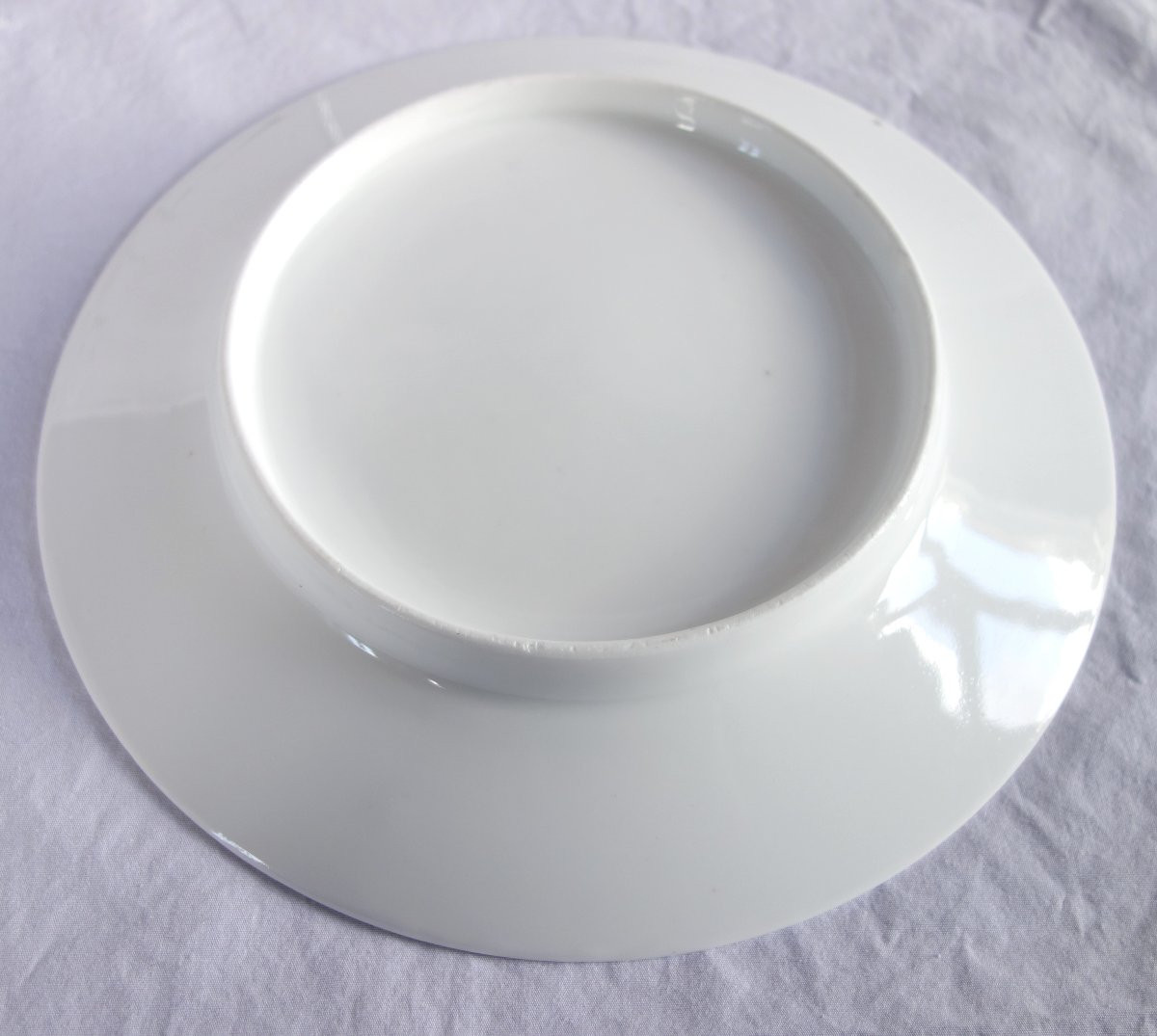 Série de 8 assiettes de table en porcelaine à filets or, fin XVIIIe siècle-photo-1