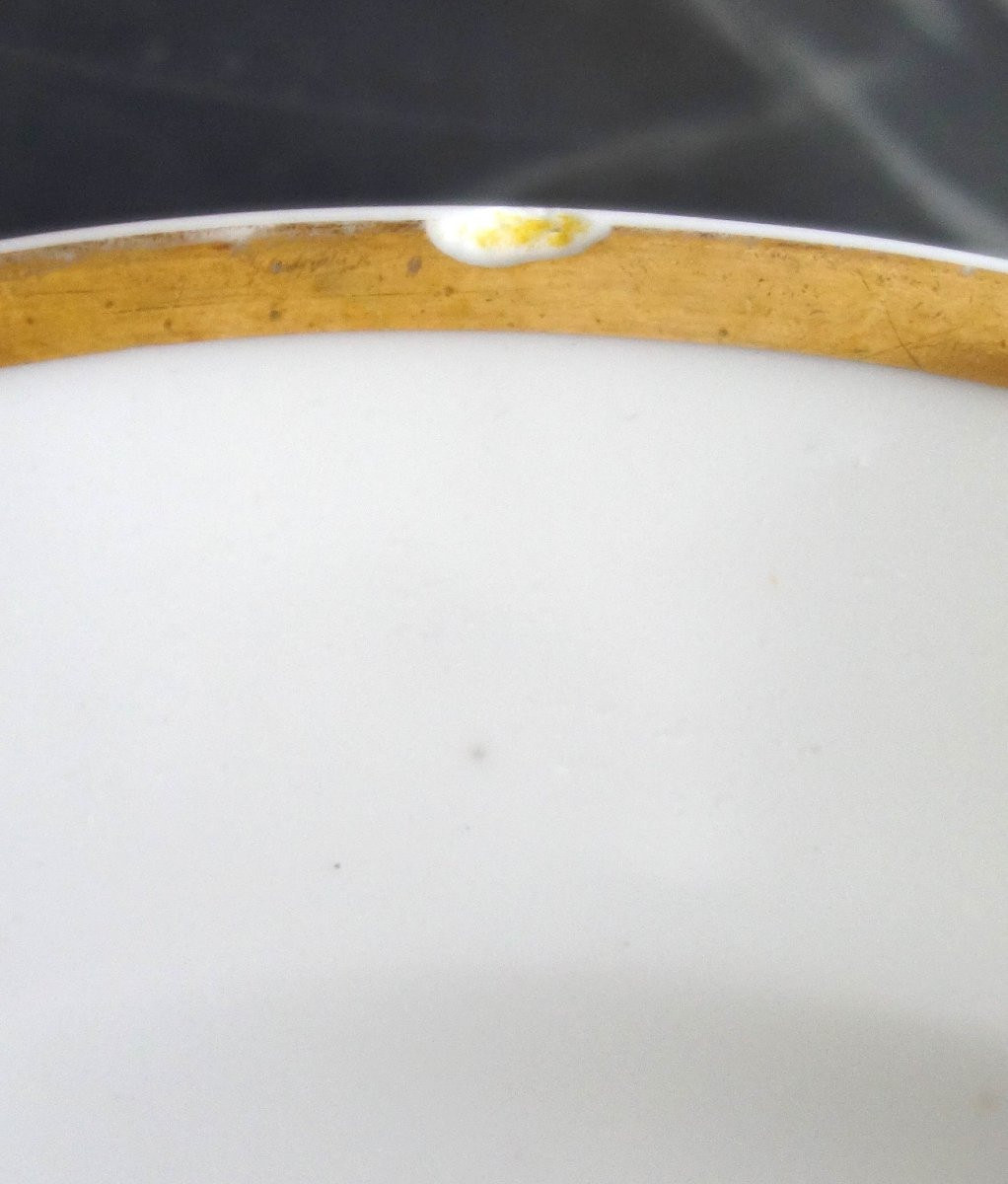 Série de 8 assiettes de table en porcelaine à filets or, fin XVIIIe siècle-photo-7