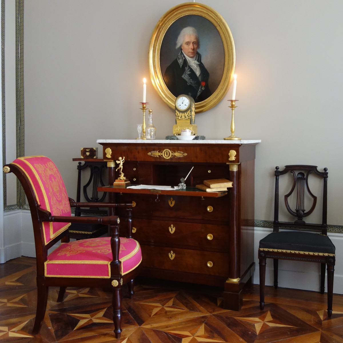 Molitor - commode secrétaire à secrets en acajou moucheté d'époque Empire, estampillée-photo-8