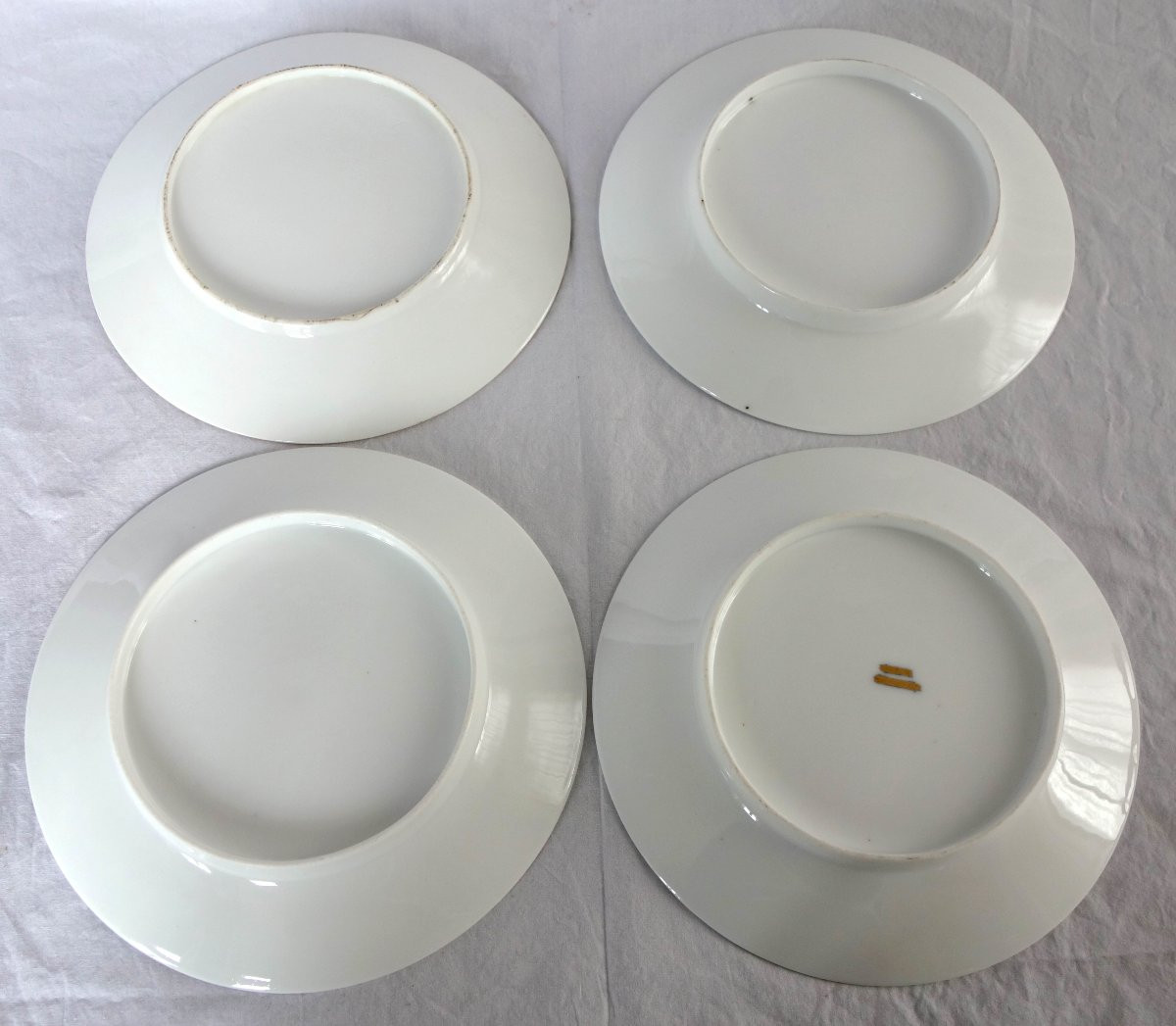 Service de 12 assiettes de table en porcelaine à filets or, fin XVIIIe siècle-photo-6