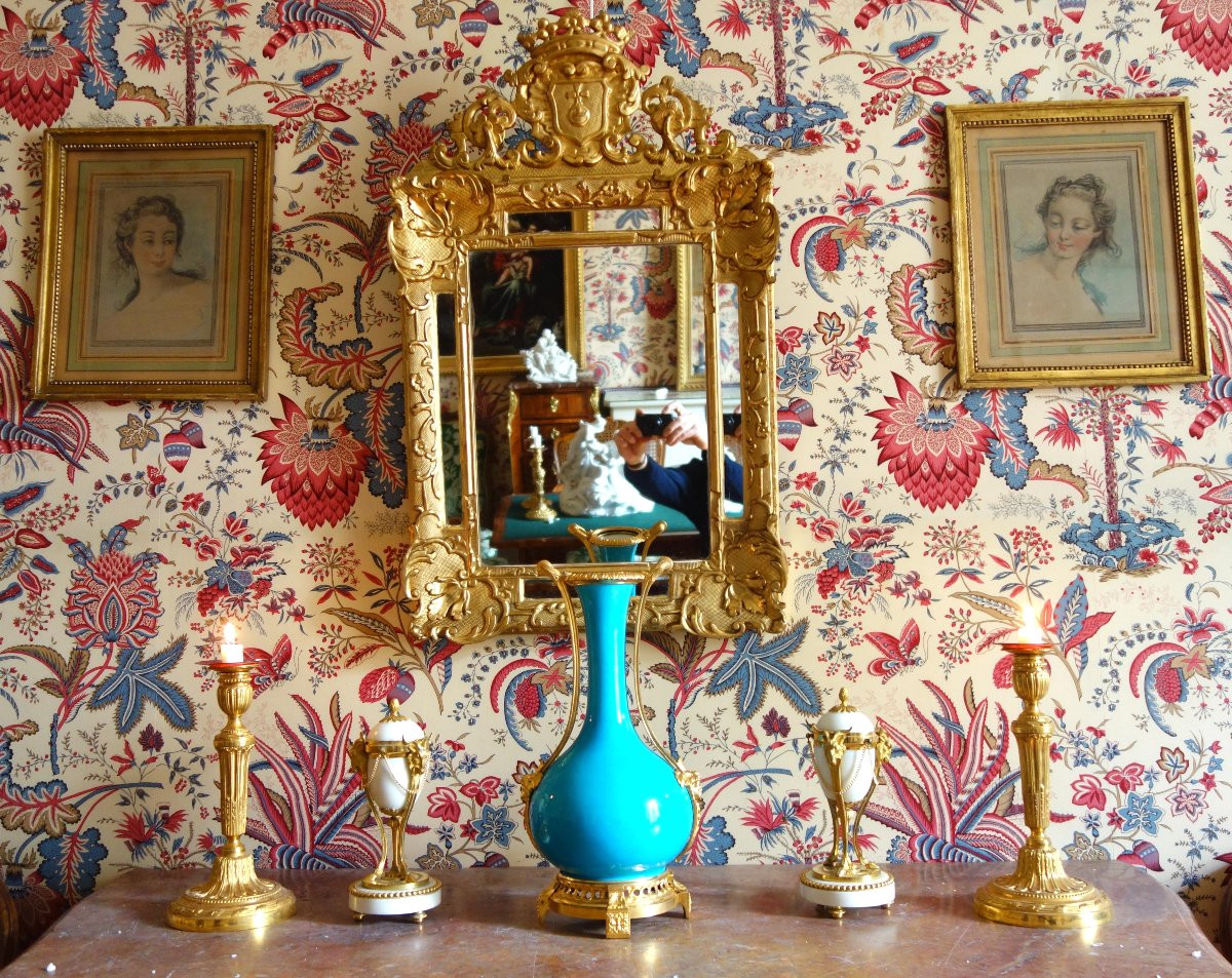Grand vase d'ornement Louis XVI en porcelaine turquoise et bronze doré-photo-7