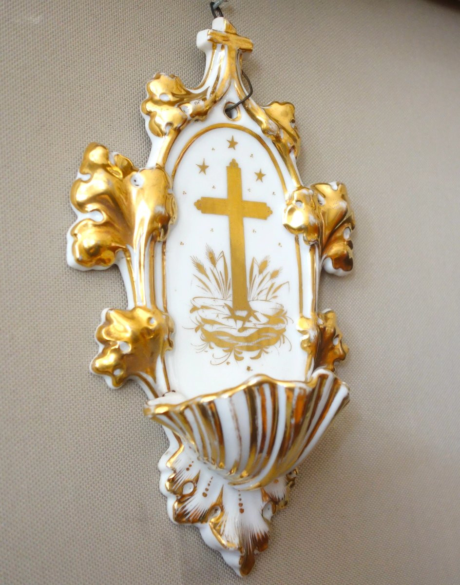 B&eacute;nitier en porcelaine de Paris Blanc et Or vers 1840 - objet catholique traditionnaliste-photo-3
