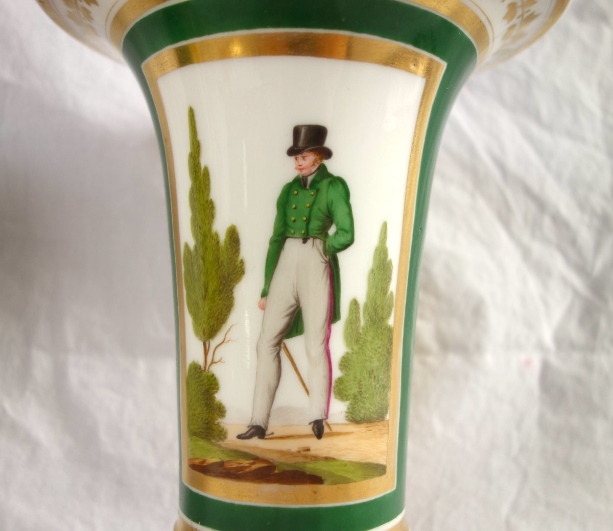 Pair Of Polychrome And Gilt Paris Porcelain Trumpet Vases - Empire/restoration Period-photo-2