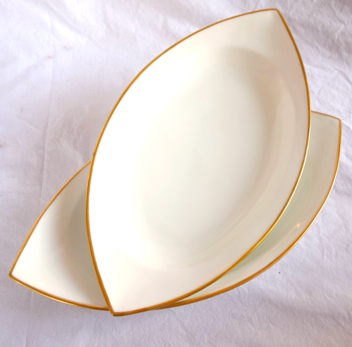   Nast : Pair Of Empire Porcelain Navette-shaped Dishes Enhanced With Fine Gold - Early 19th-photo-4