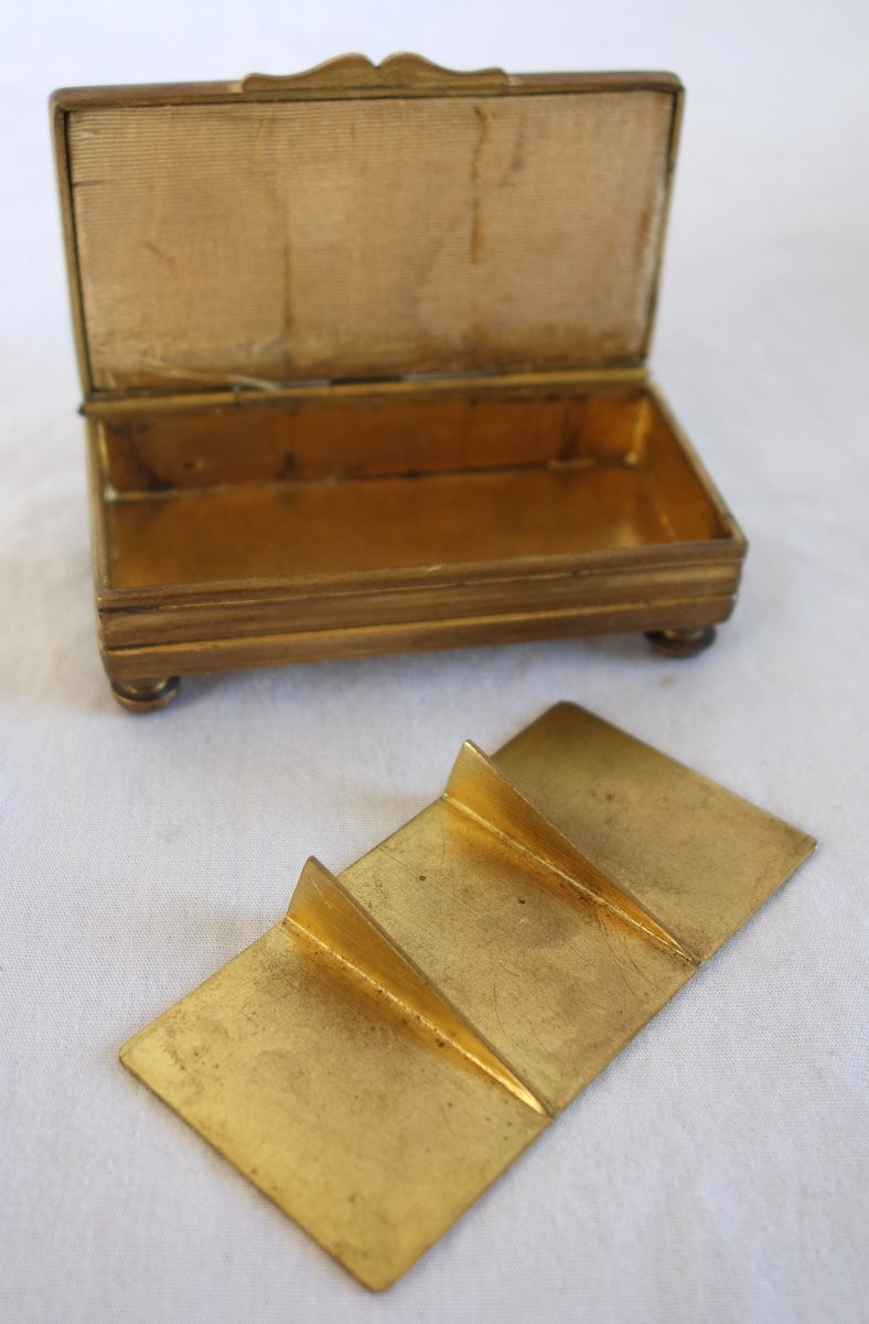 Boite à pilules ou à timbres en laque dans le goût de la Chine.-photo-3