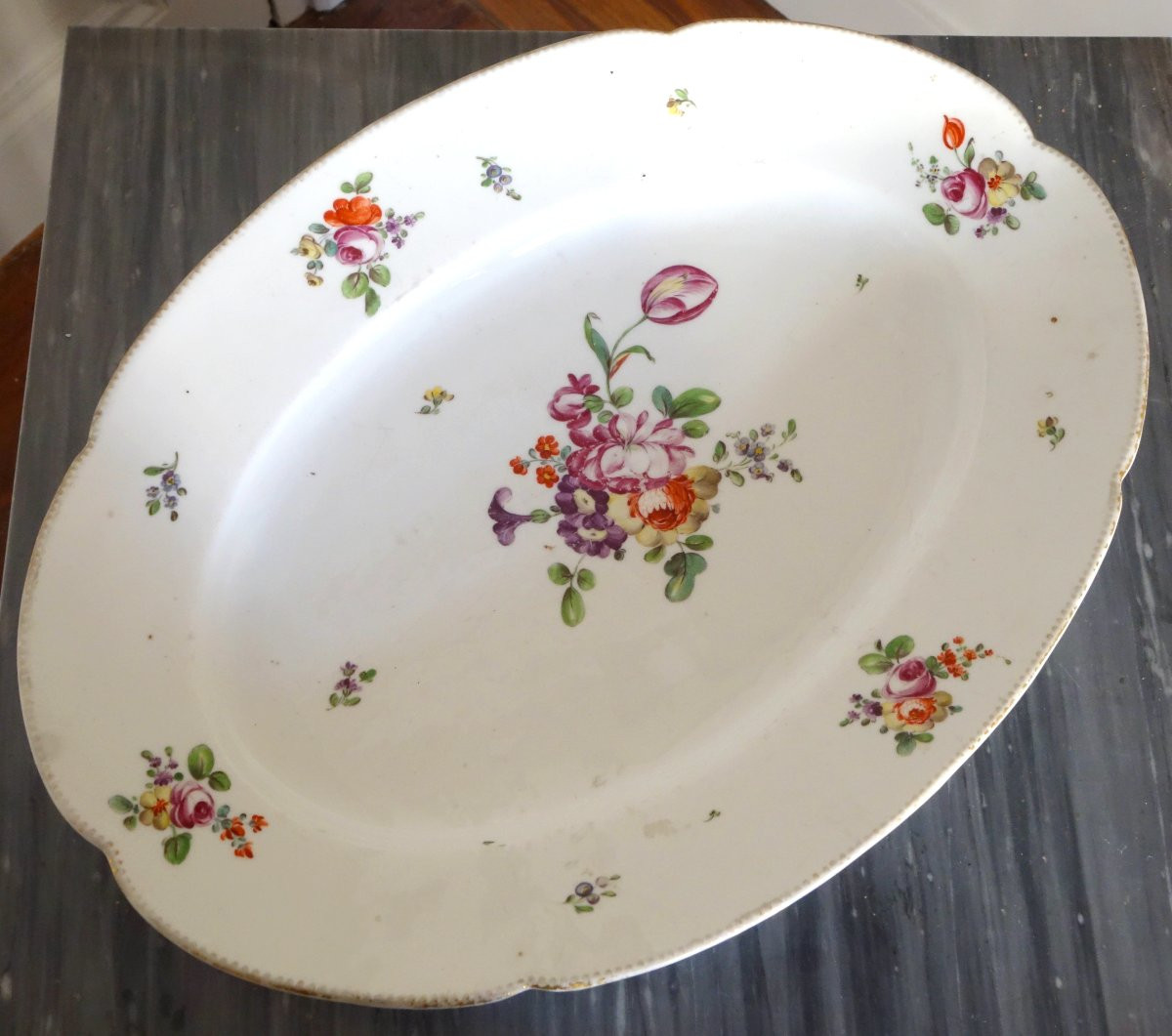 Manufacture Boissette  - 18e siècle - plat en porcelaine à décor floral polychrome - signé-photo-2