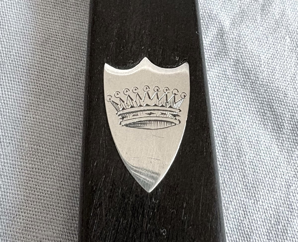 Couronne de Comte - Ménagère de 2x16 couteaux en ébène et argent massif - vers 1830-photo-2