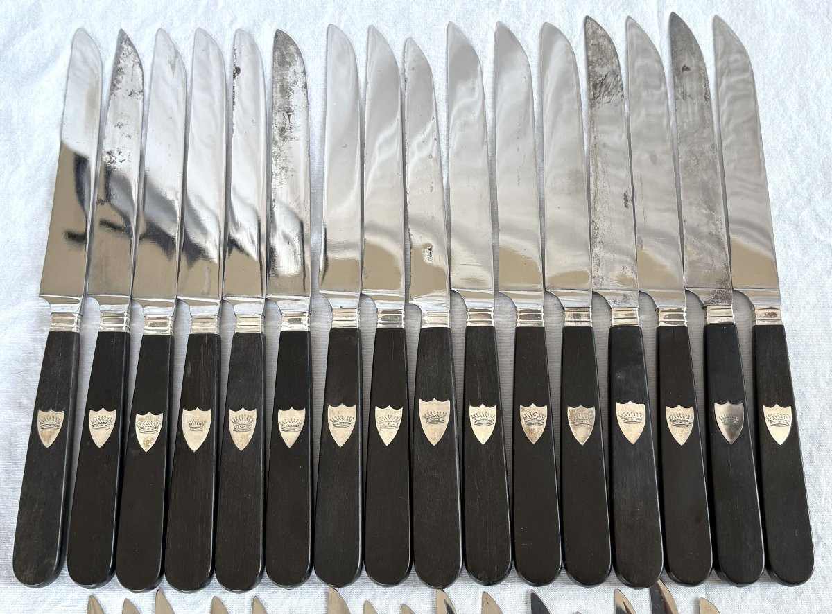 Couronne de Comte - Ménagère de 2x16 couteaux en ébène et argent massif - vers 1830-photo-6