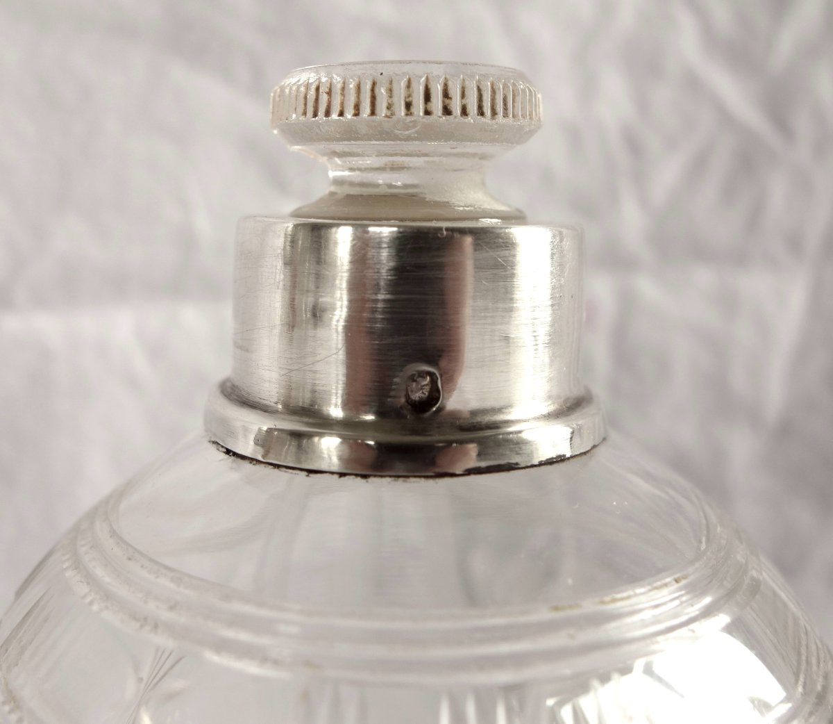 Coat Of Arms Beneath A Ducal Crown: Baccarat Crystal And Silver-gilt Minerva Bottle-photo-4