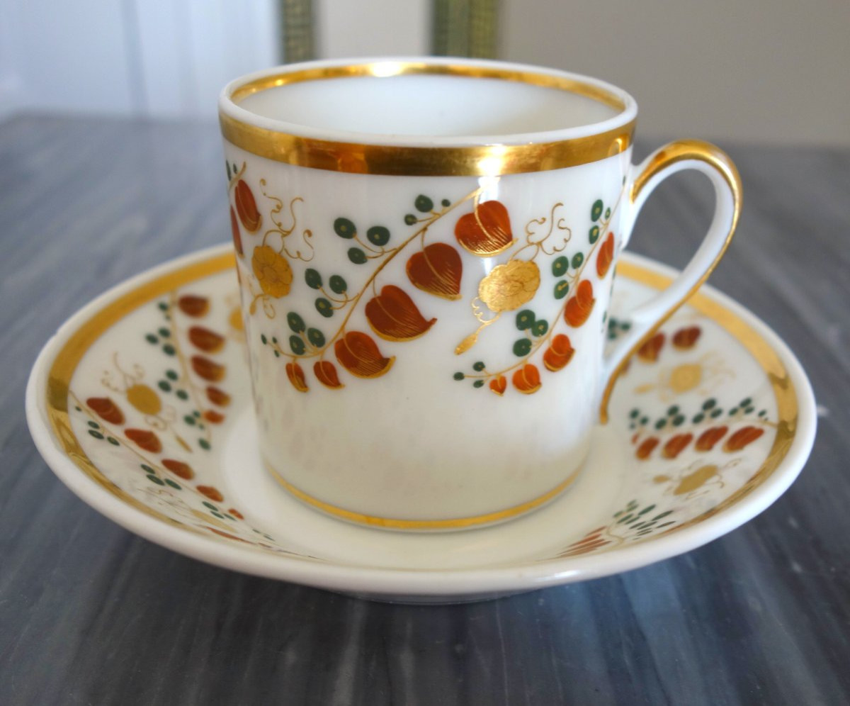 Tasse à café litron en porcelaine polychrome et dorée, porcelaine de Paris vers 1820 -photo-3