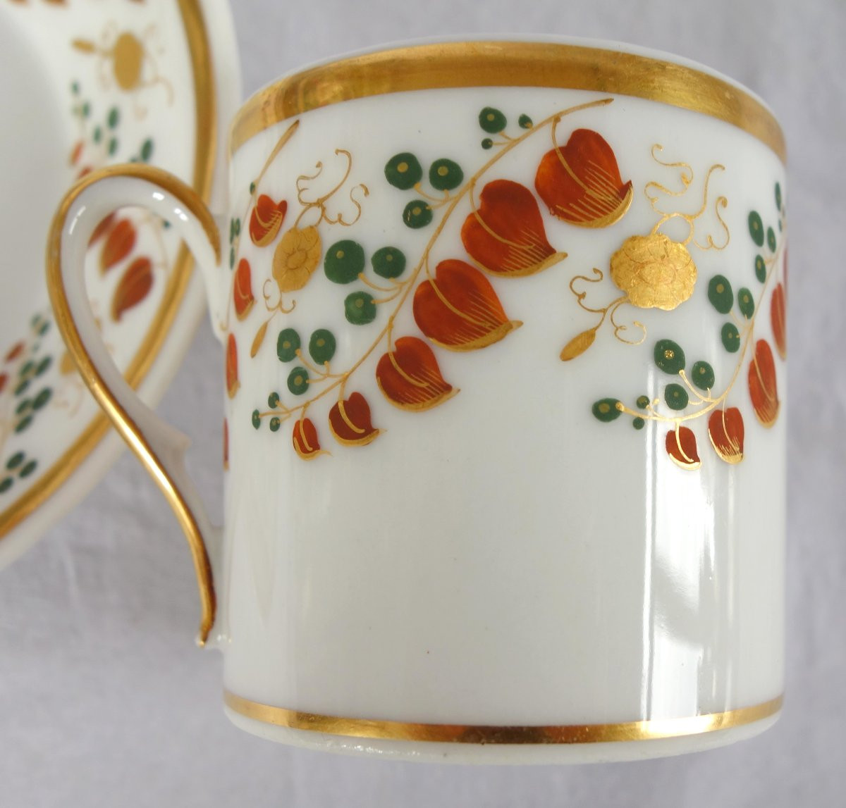 Tasse à café litron en porcelaine polychrome et dorée, porcelaine de Paris vers 1820 -photo-6