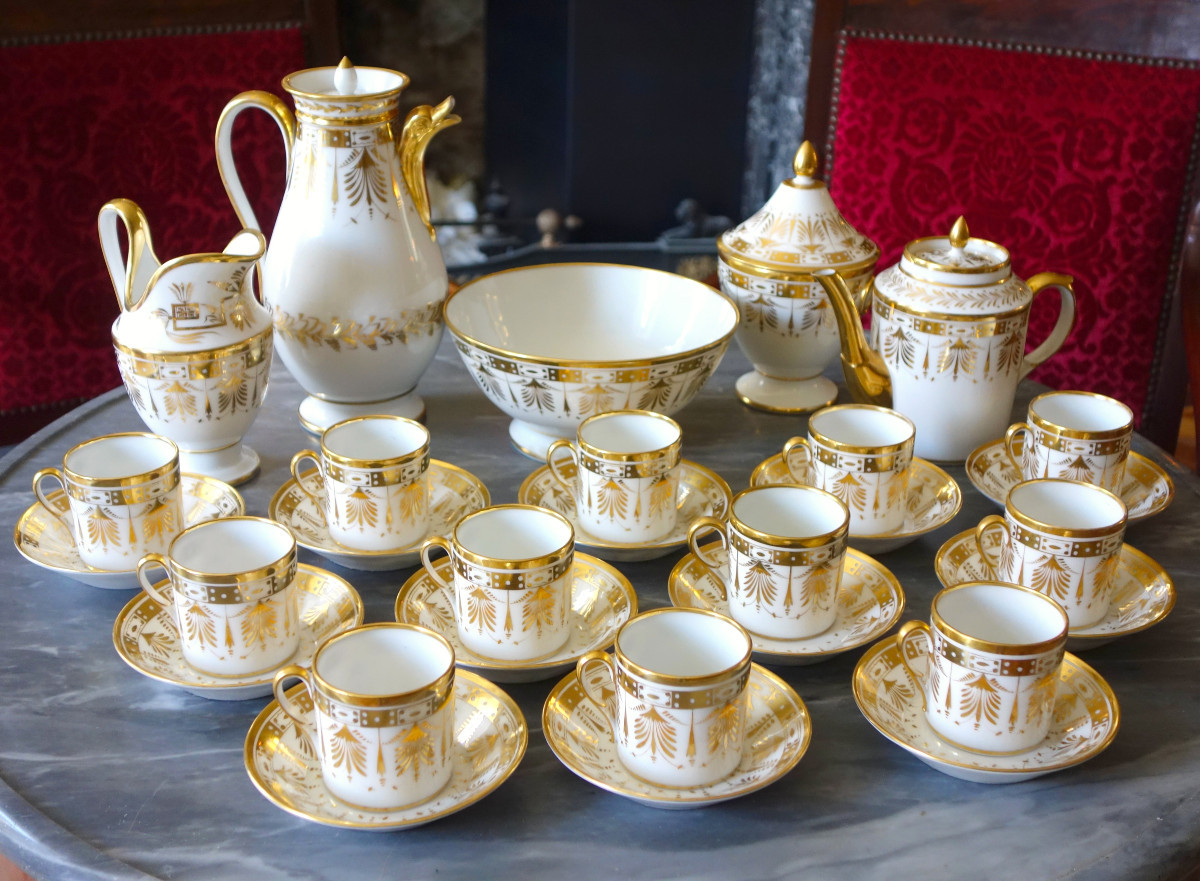 Paris Porcelain Coffee Set Gilt With Fine Gold For 12 Guests  - Empire Period - 17 Pieces