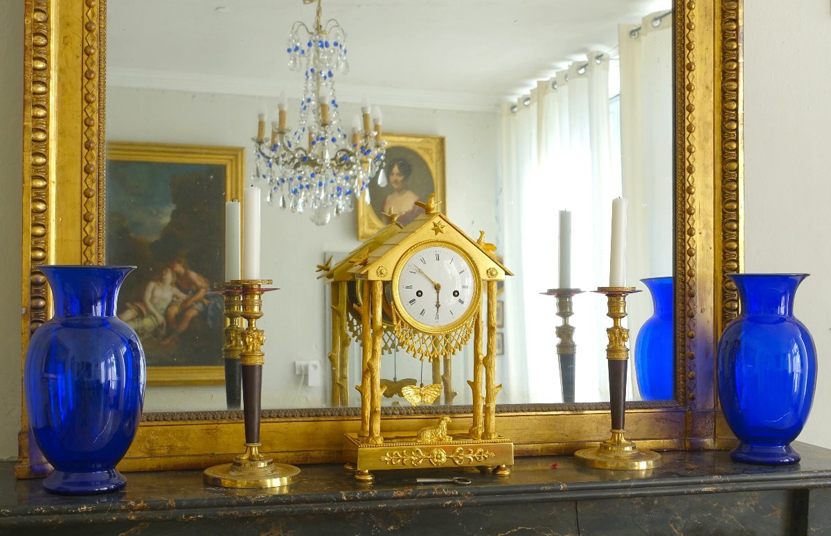 Pendule à la Chaumière en bronze ciselé et doré en mat et brillant - époque Empire Restauration-photo-7