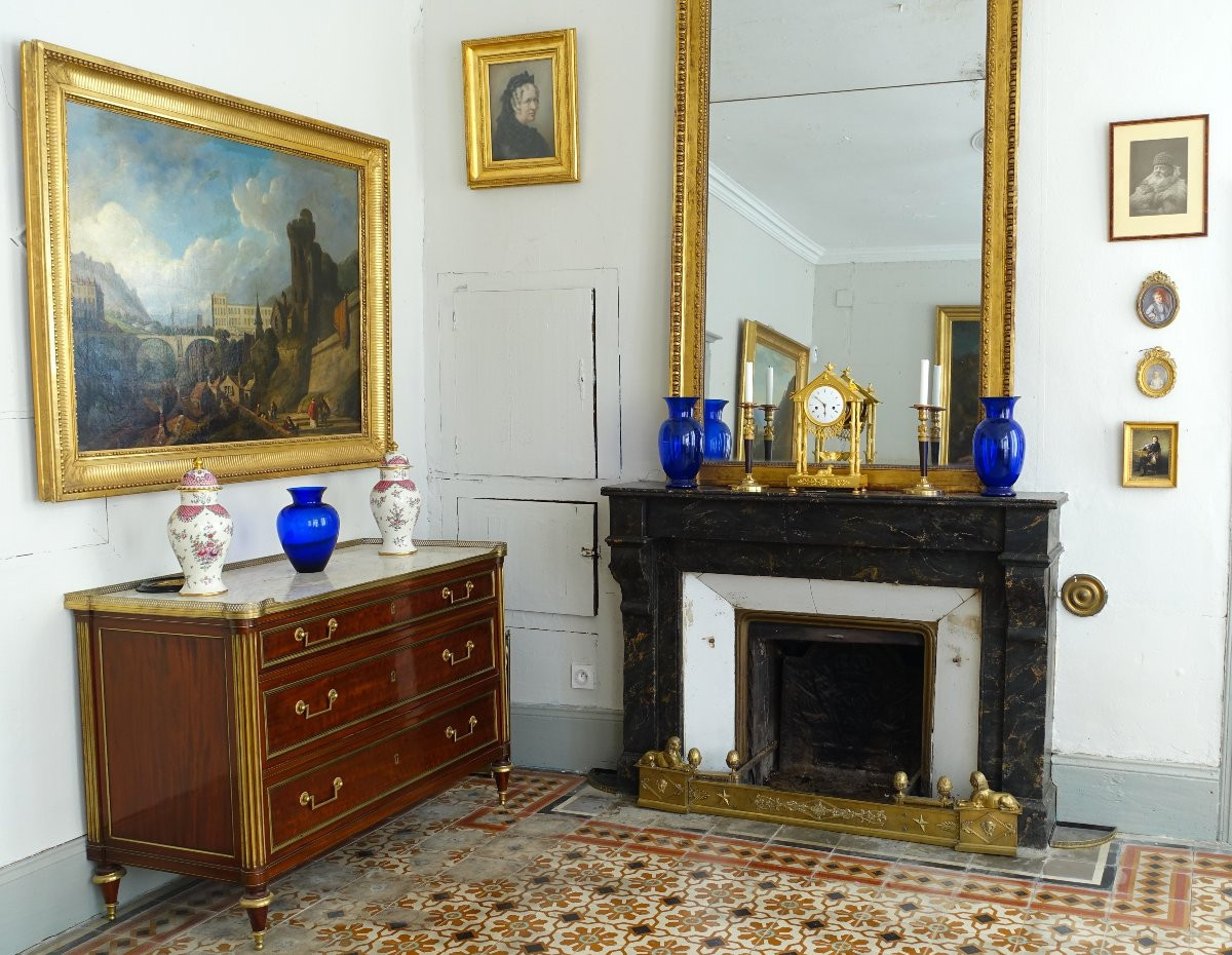 Pendule à la Chaumière en bronze ciselé et doré en mat et brillant - époque Empire Restauration-photo-8