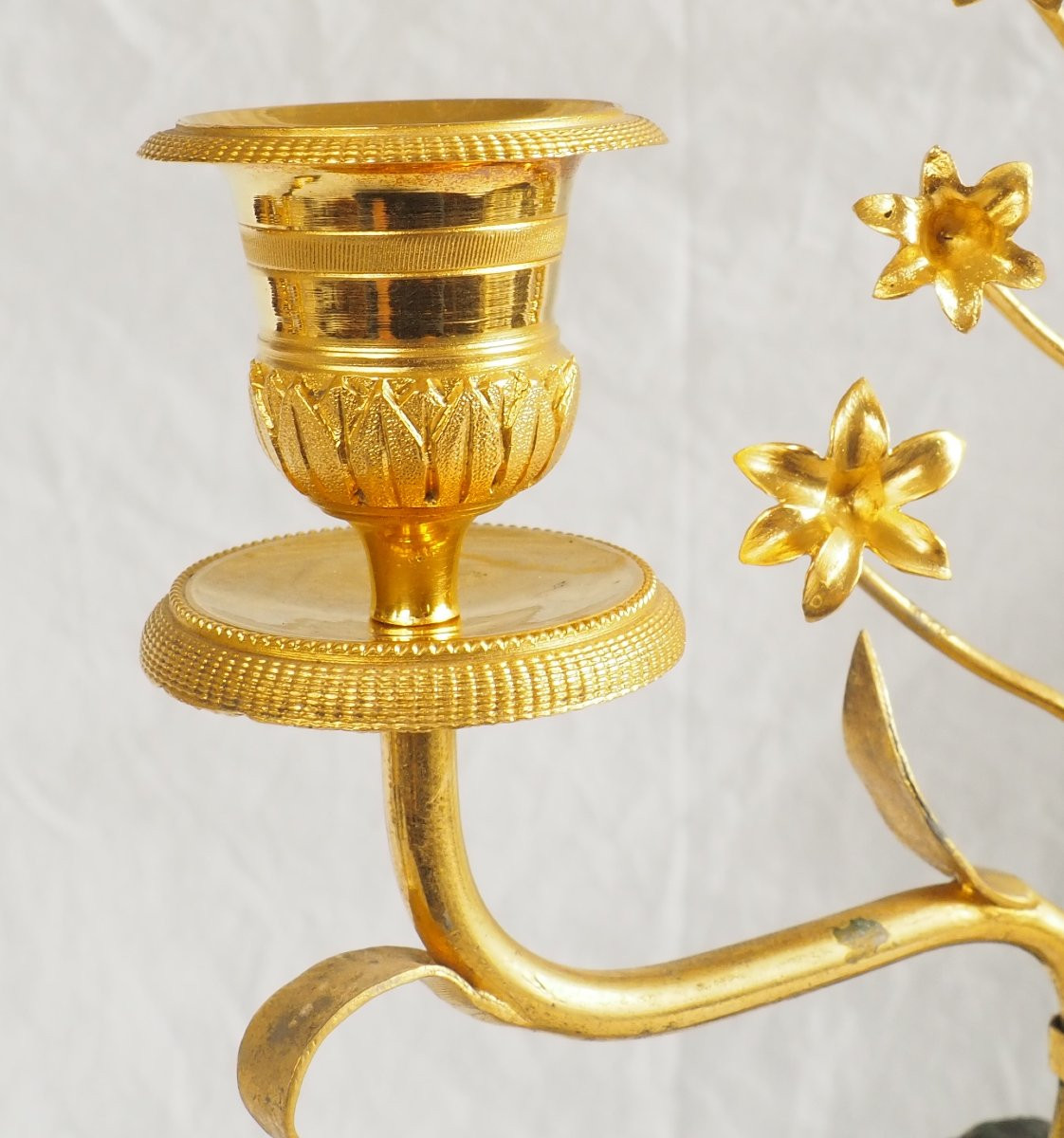 Paire de candélabres en bronze doré et marbre d'époque Empire Restauration : hauteur 35,5cm-photo-1