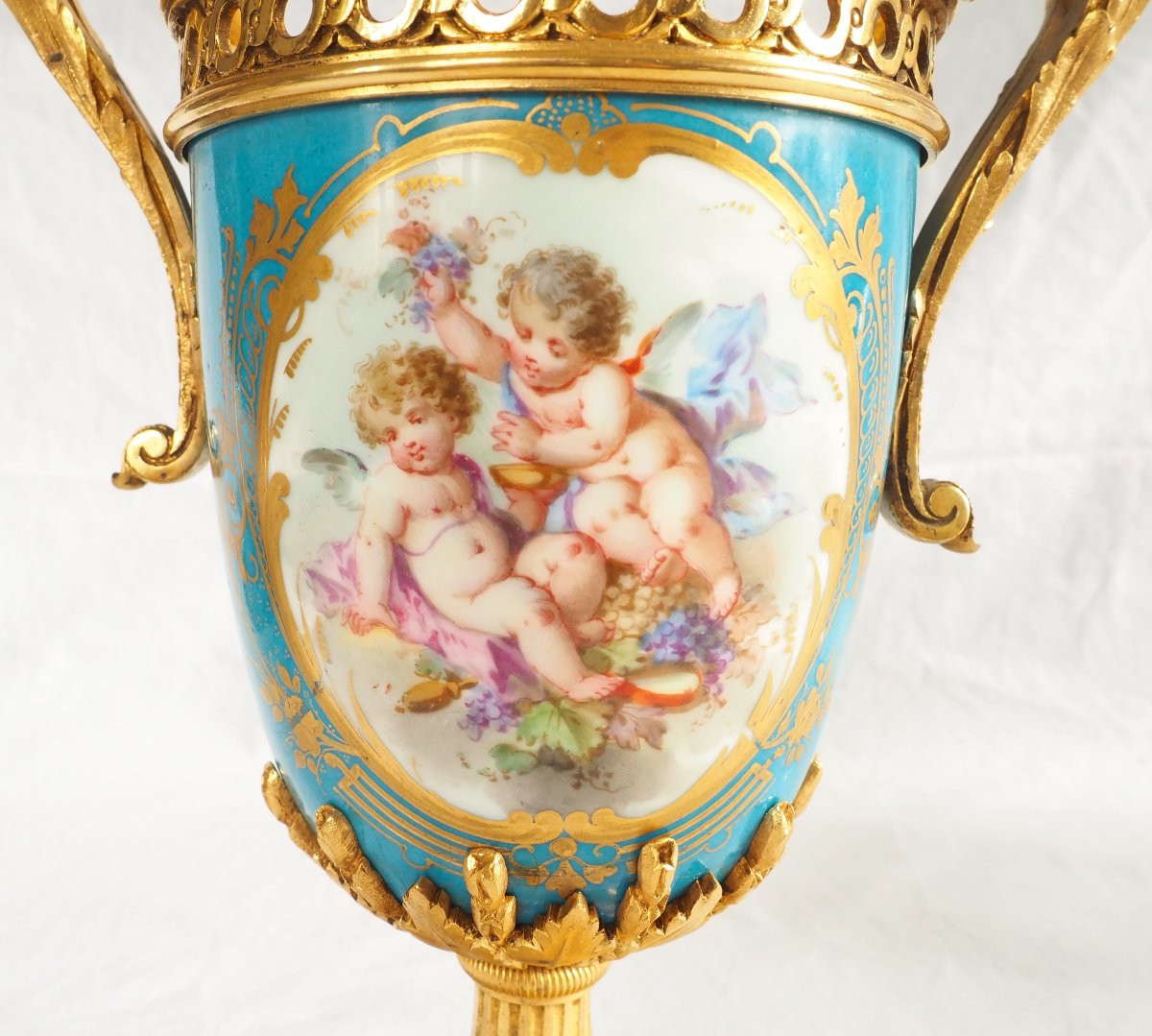 Louis Valtat、VASE、海外版超希少レゾネ、新品額付 Proantic: Porcelain Vase In The Sèvres Style, Rich Louis XVI Gilt Bron