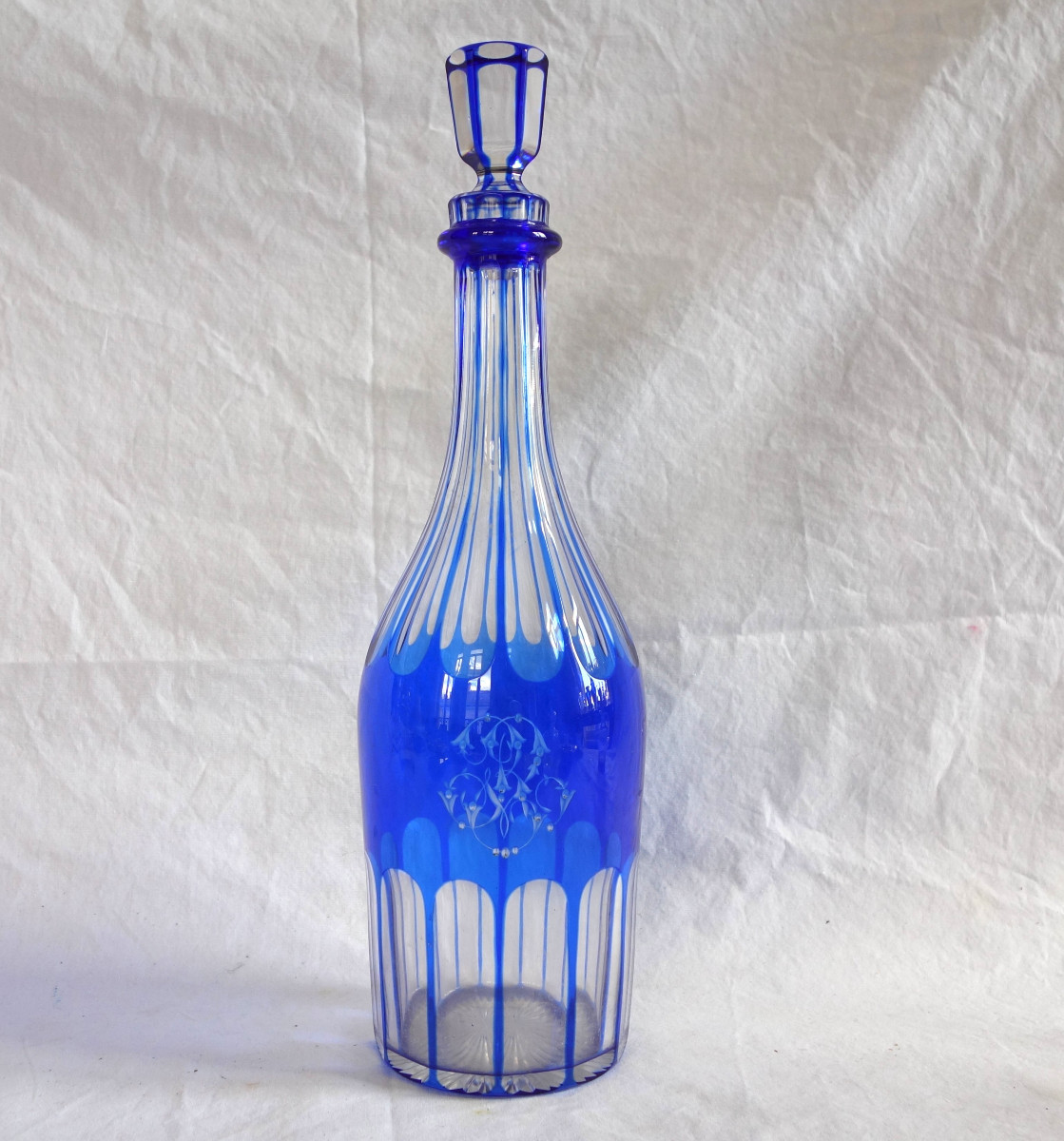 Baccarat - carafe de fantaisie forme bouteille en cristal overlay Bleu cobalt - monogramme-photo-2
