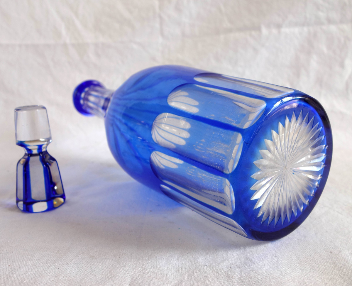 Baccarat - carafe de fantaisie forme bouteille en cristal overlay Bleu cobalt - monogramme-photo-2