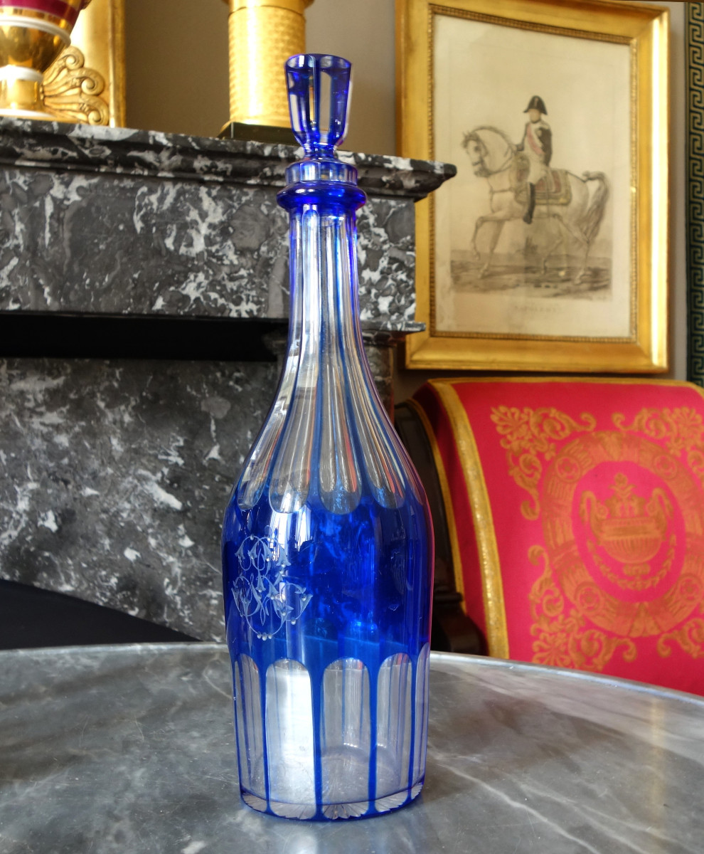 Baccarat - carafe de fantaisie forme bouteille en cristal overlay Bleu cobalt - monogramme