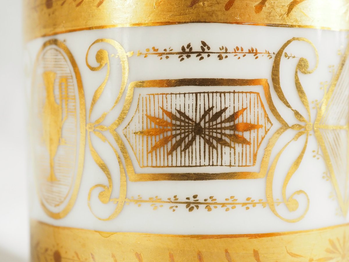 Directoire Period White And Gold Paris Porcelain Litron Cup - Late 18th Century-photo-5