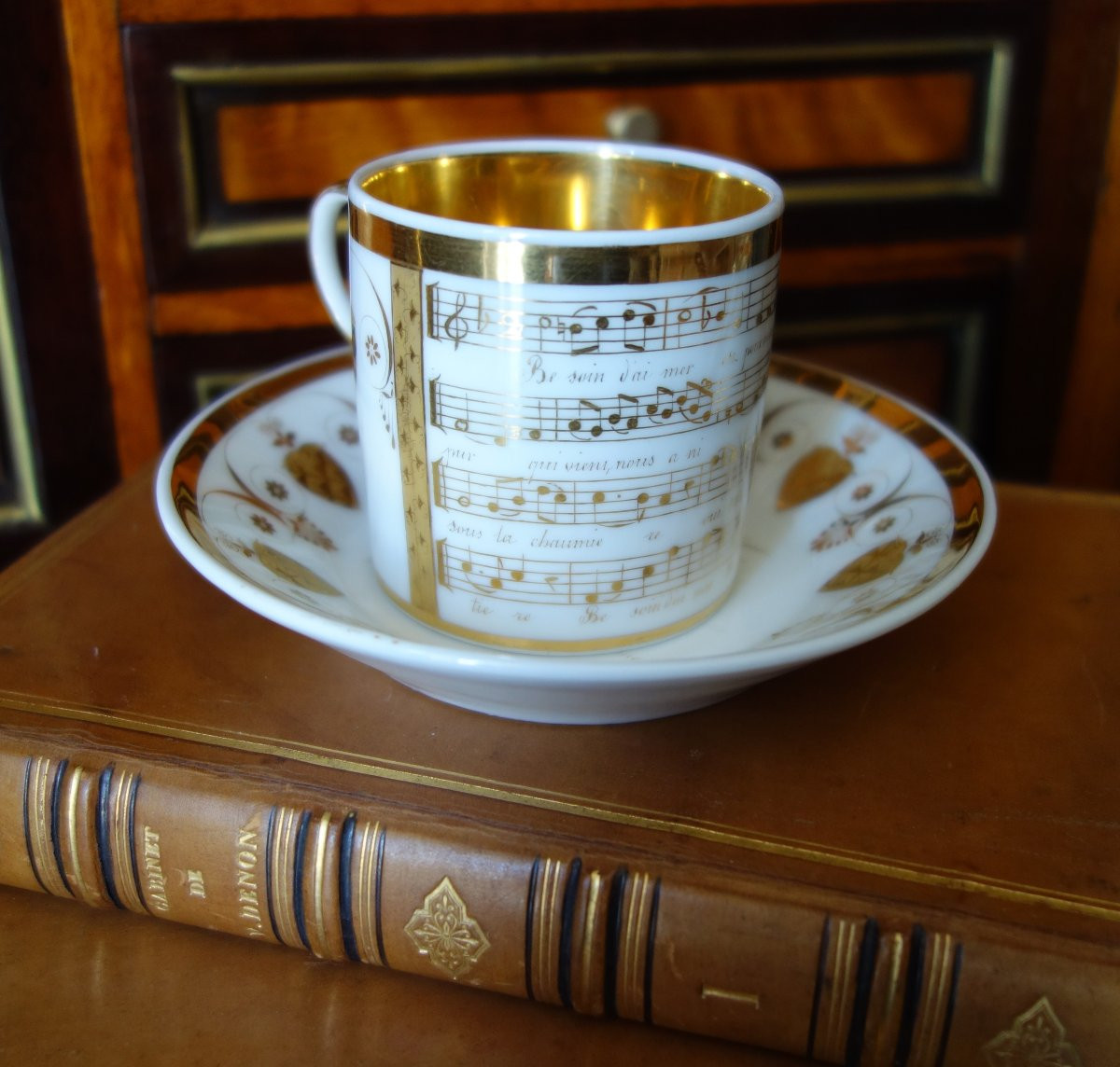 Empire Period Musical Mug In White And Gold Paris Porcelain - Early 19th Century-photo-2