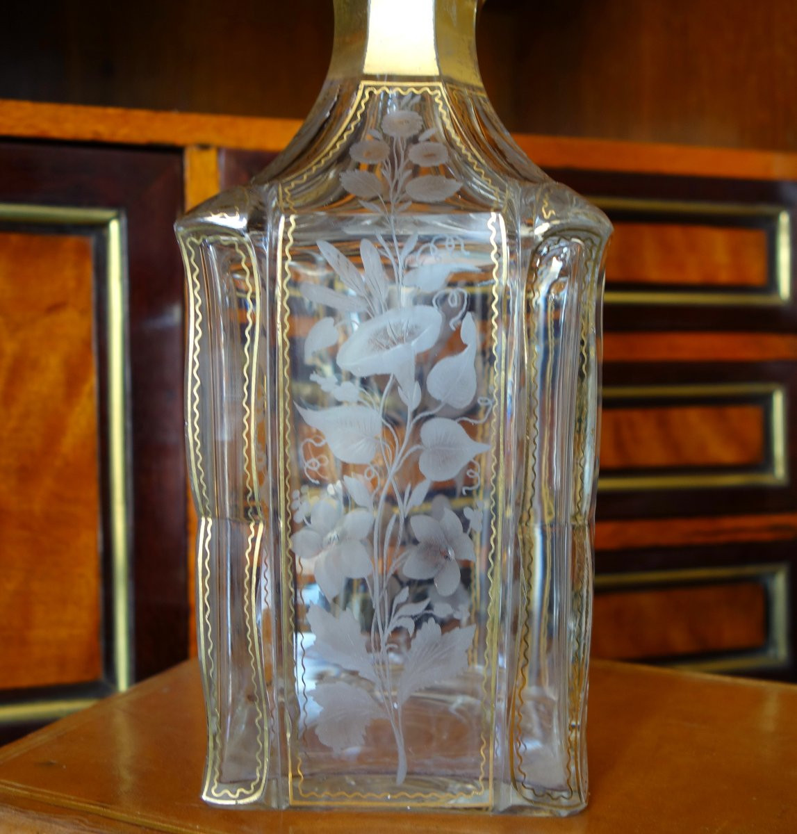Baccarat - Carafe à whisky ou liqueur en cristal de taillé gravé et doré d'époque Napoléon III-photo-3