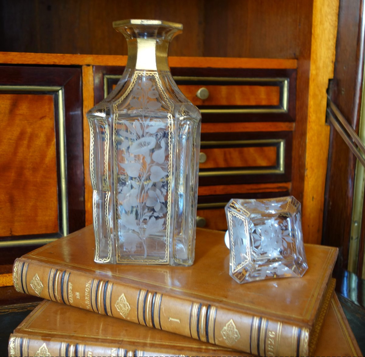 Baccarat - Carafe à whisky ou liqueur en cristal de taillé gravé et doré d'époque Napoléon III-photo-4