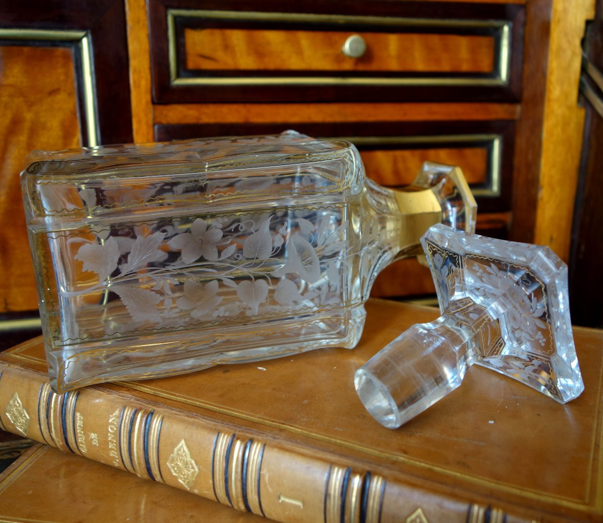 Baccarat - Carafe à whisky ou liqueur en cristal de taillé gravé et doré d'époque Napoléon III-photo-5