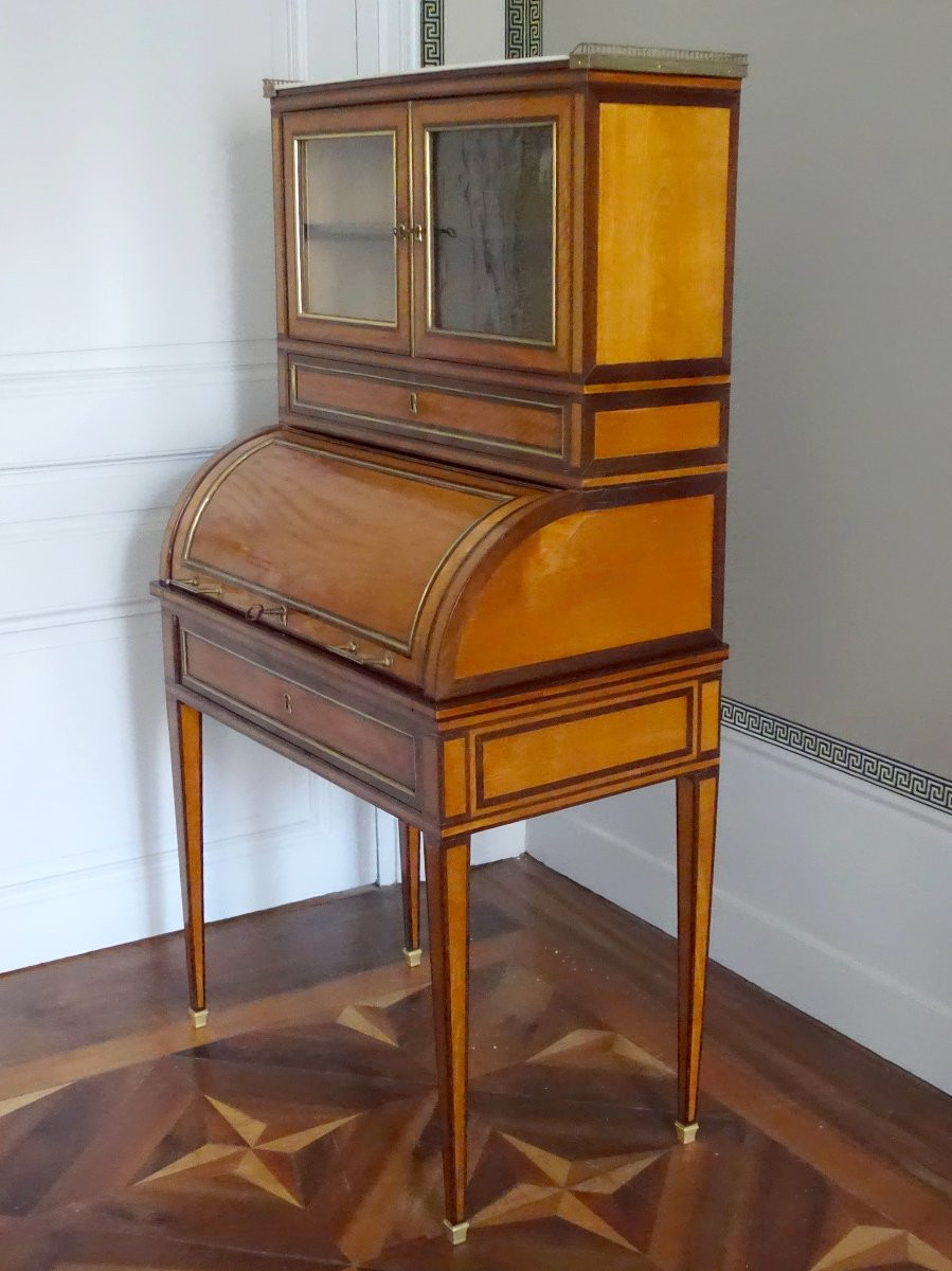   Bureau cylindre en citronnier et acajou, fin de l'époque Louis XVI-photo-1