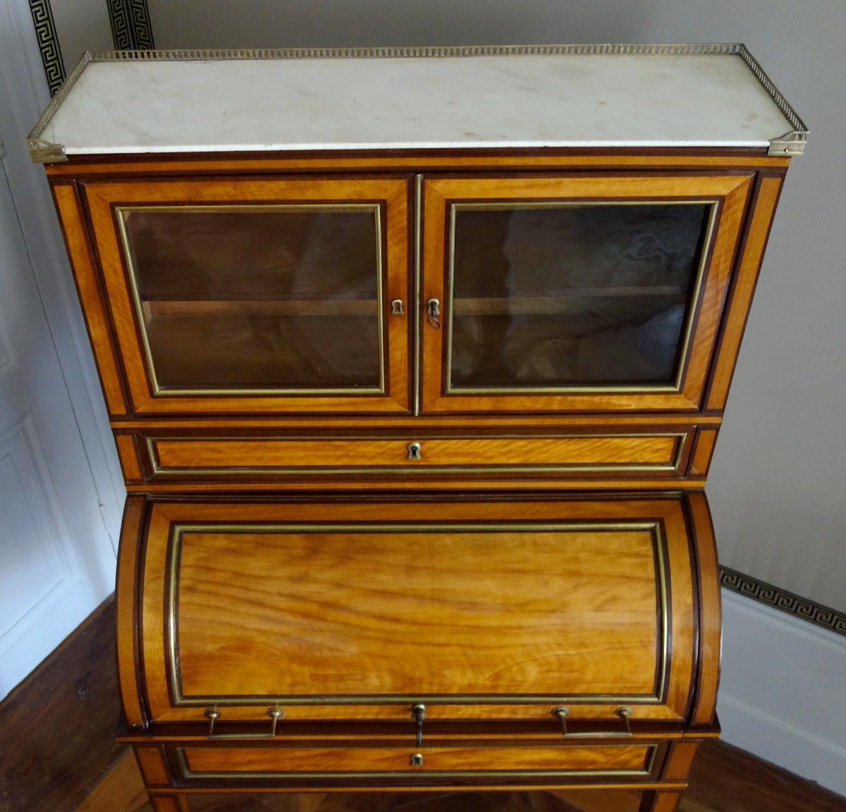   Bureau cylindre en citronnier et acajou, fin de l'époque Louis XVI-photo-3