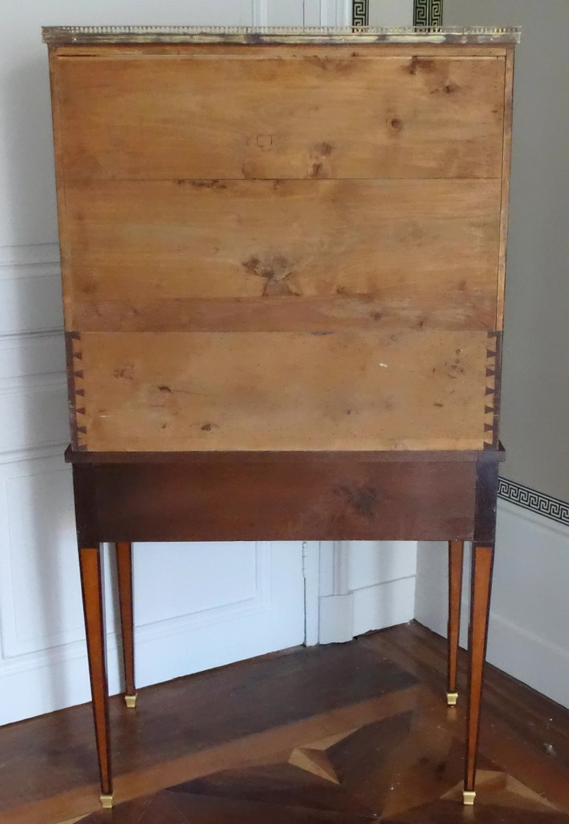   Bureau cylindre en citronnier et acajou, fin de l'époque Louis XVI-photo-6