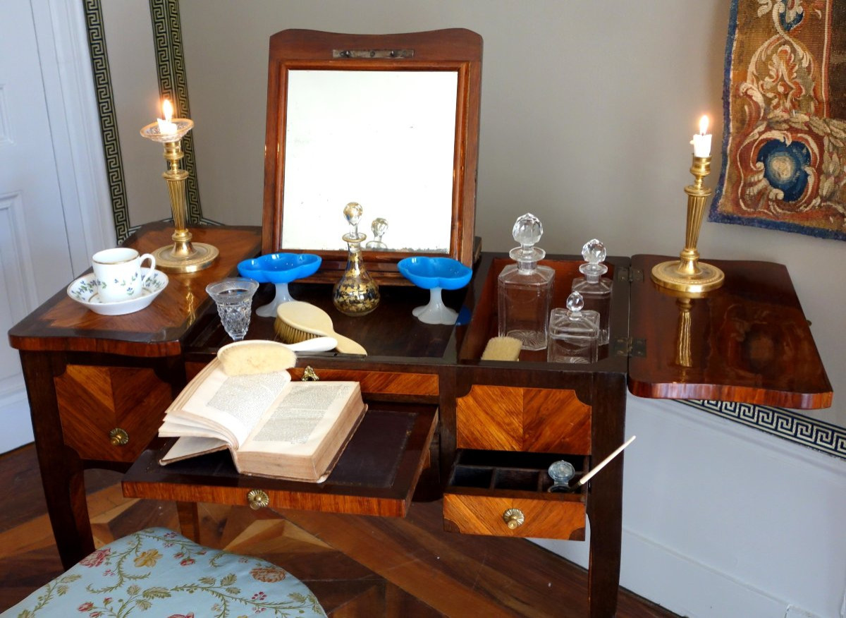 Baccarat - Paire de baguiers, coupes polylobées en opaline bleue et blanche d'époque Charles X-photo-7