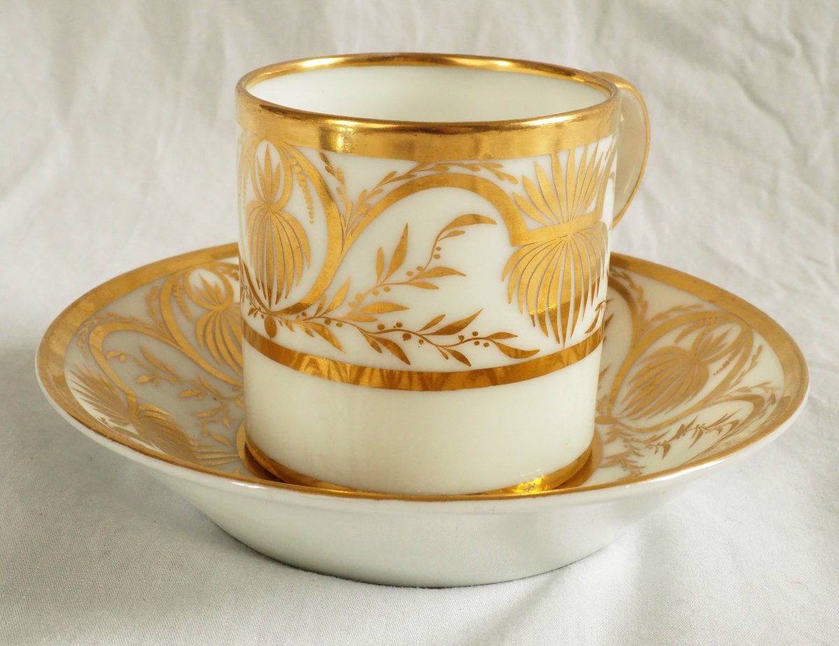 Darte, Attributed To - Empire Period Litron Cup - White And Gold Porcelain-photo-3