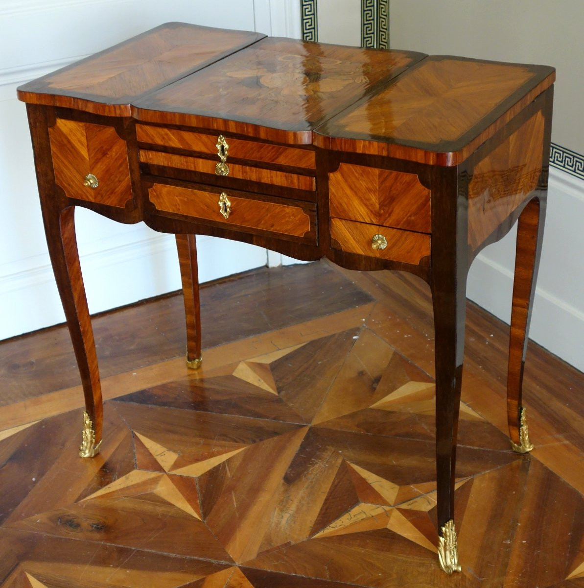   Table coiffeuse d'époque Louis XV Transition en marqueterie, travail Parisien du XVIIIe -photo-2
