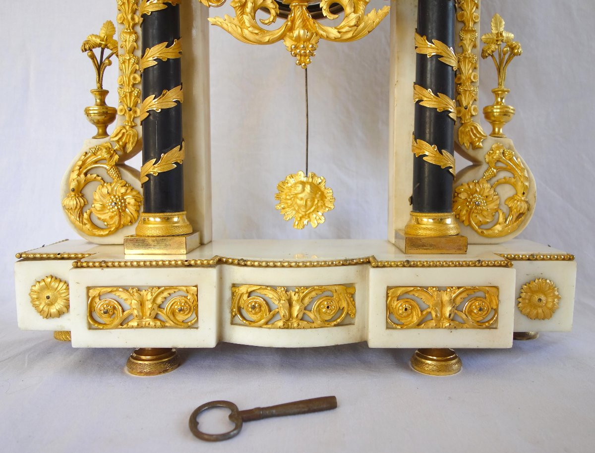 Louis XVI Period Portico Clock In Gilt Bronze With Mercury And Marble - 52cm-photo-5