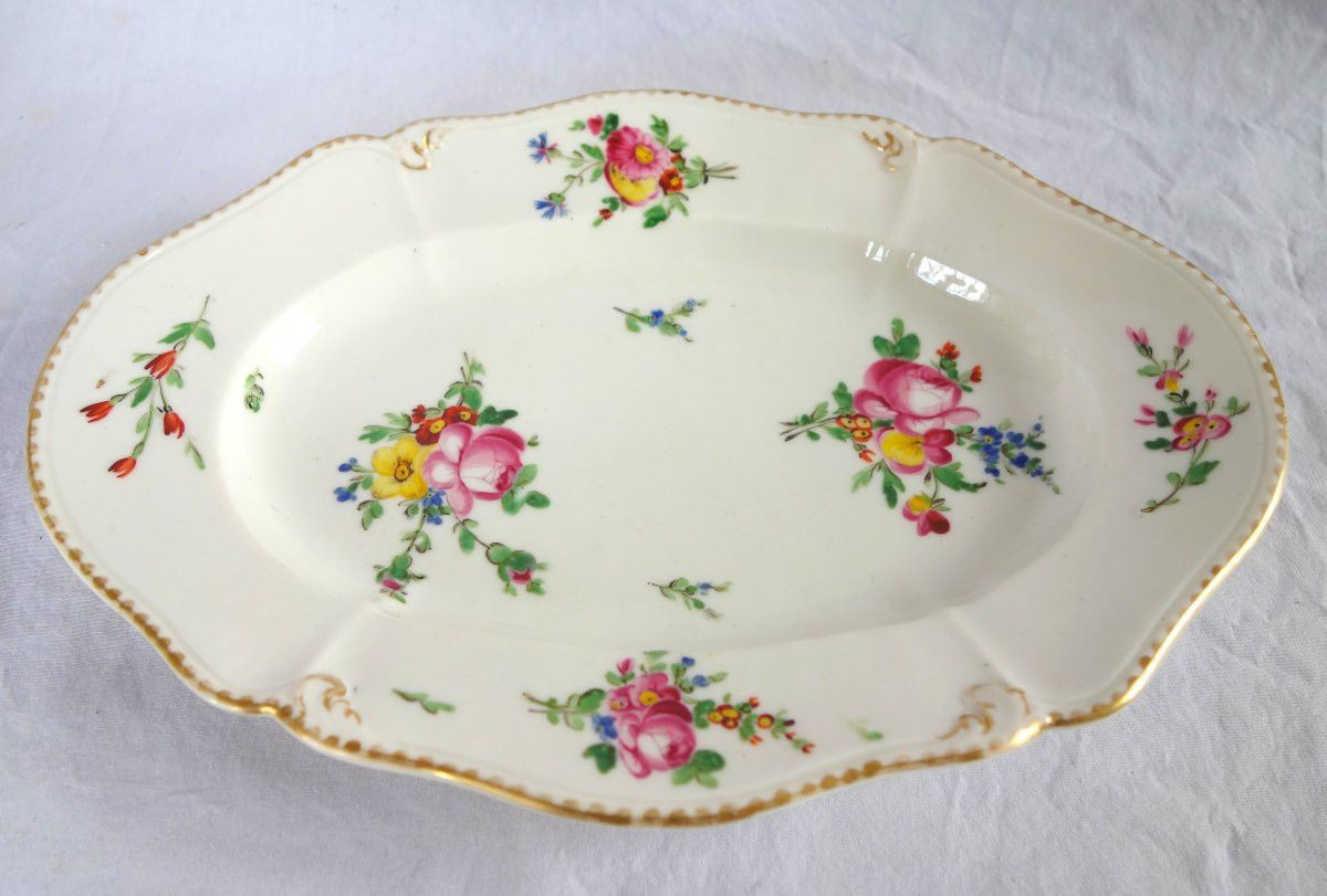 Manufacture De La Reine, Attributed To - 18th Century Porcelain Dish With Polychrome And Gold Floral Decoration-photo-1