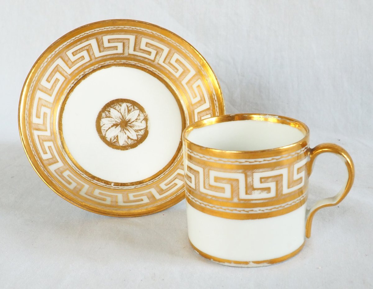 Dagoty attribu&eacute;e &agrave; - tasse litron d'&eacute;poque Empire - porcelaine blanche et or -photo-2