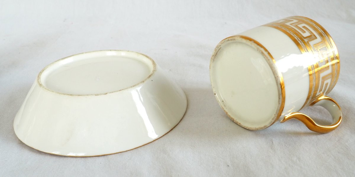 Dagoty attribu&eacute;e &agrave; - tasse litron d'&eacute;poque Empire - porcelaine blanche et or -photo-5