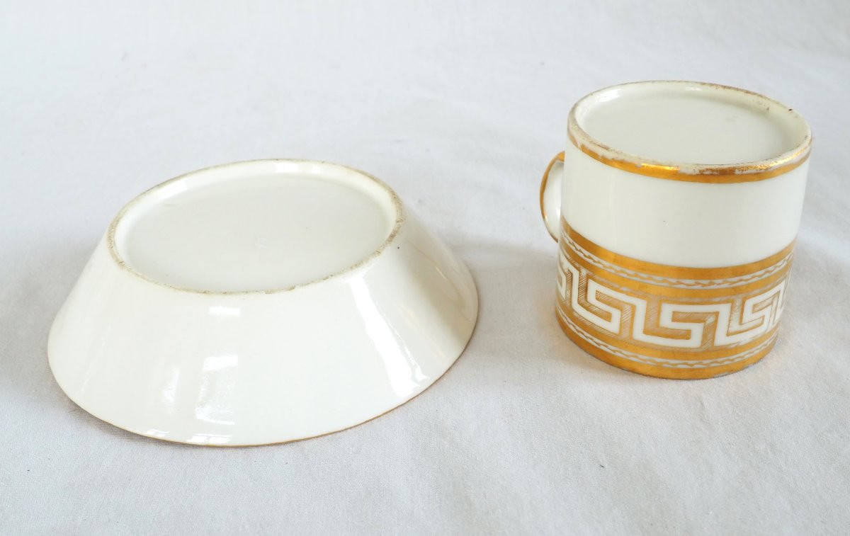 Dagoty attribu&eacute;e &agrave; - tasse litron d'&eacute;poque Empire - porcelaine blanche et or -photo-6