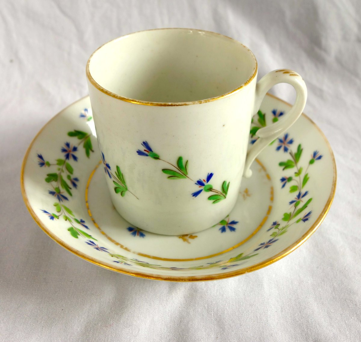 Manufacture de Locré, paire de Tasses à café litron en porcelaine, décor aux Barbeaux filets or-photo-2